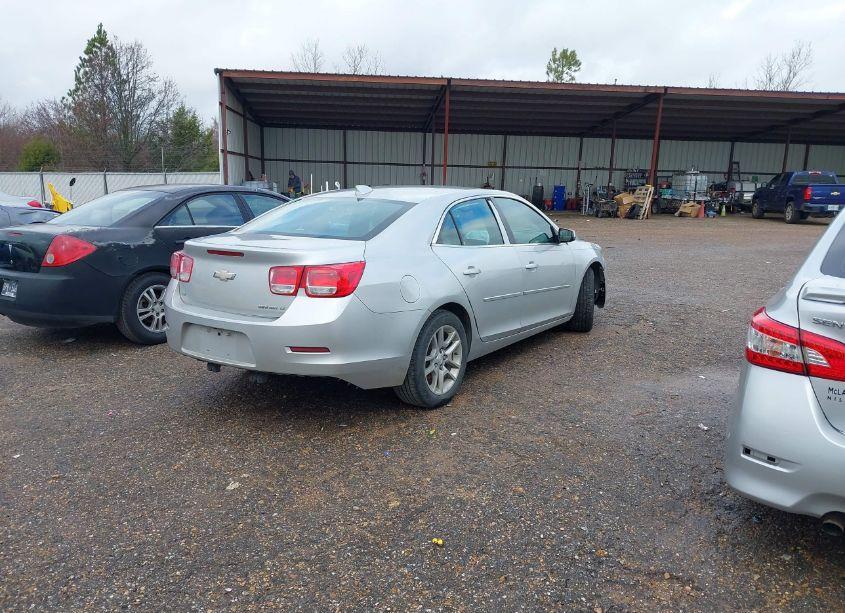Photo 4 of 2015 Chevrolet Malibu 1LT (VIN 1G11C5SL6FF260711)