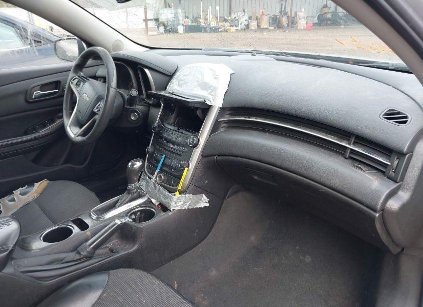 Photo 5 of 2015 Chevrolet Malibu 1LT (VIN 1G11C5SL6FF260711)