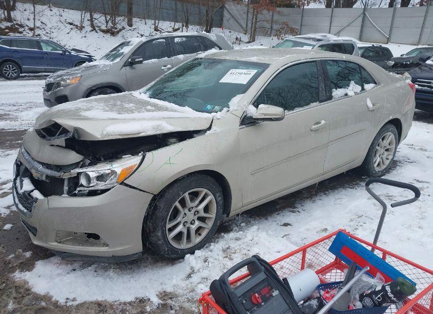 Photo 2 of 2015 Chevrolet Malibu 1LT (VIN 1G11C5SL6FF263544)