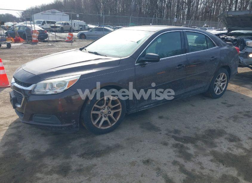 Photo 2 of 2015 Chevrolet Malibu 1LT (VIN 1G11C5SL6FF294938)