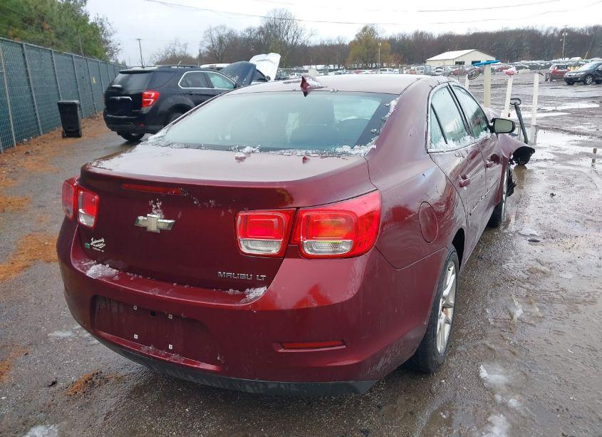 Photo 4 of 2015 Chevrolet Malibu 1LT (VIN 1G11C5SL6FF314363)