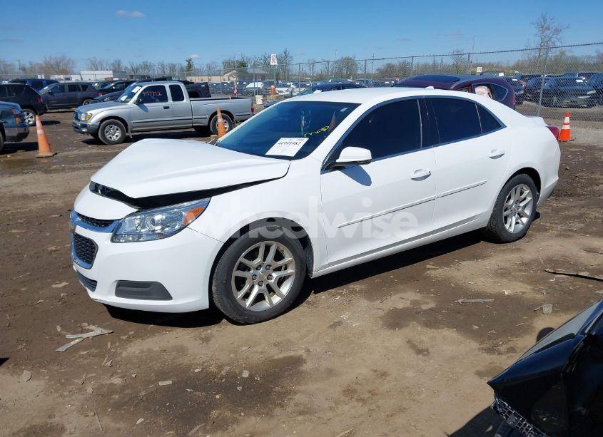 Photo 2 of 2014 Chevrolet Malibu 1LT (VIN 1G11C5SL7EF210303)