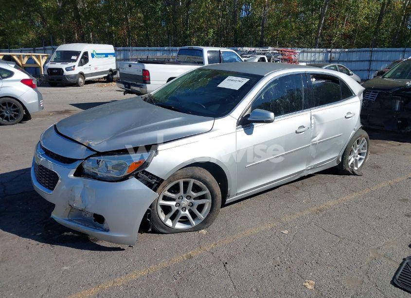 Photo 2 of 2015 Chevrolet Malibu 1LT (VIN 1G11C5SL7FF115189)