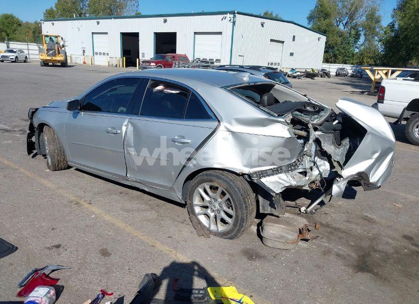 Photo 3 of 2015 Chevrolet Malibu 1LT (VIN 1G11C5SL7FF115189)