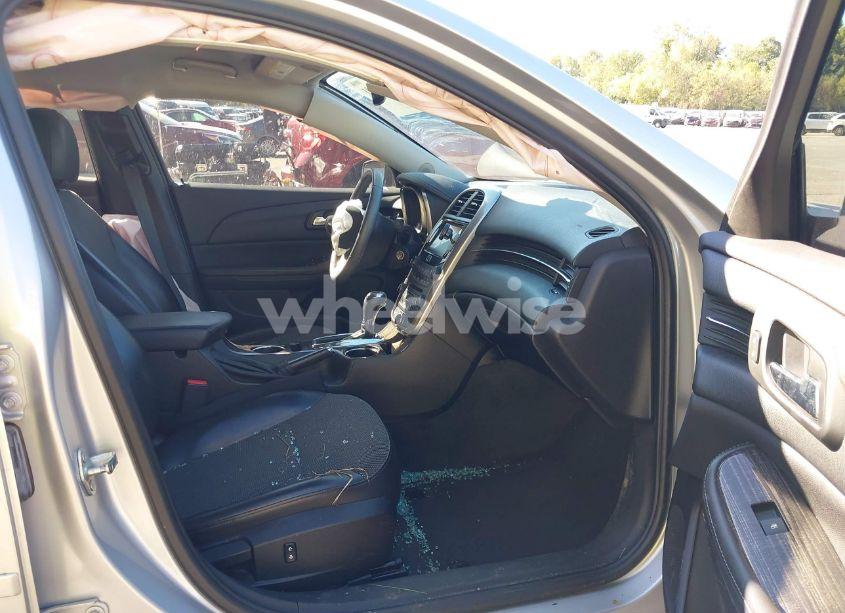Photo 5 of 2015 Chevrolet Malibu 1LT (VIN 1G11C5SL7FF115189)