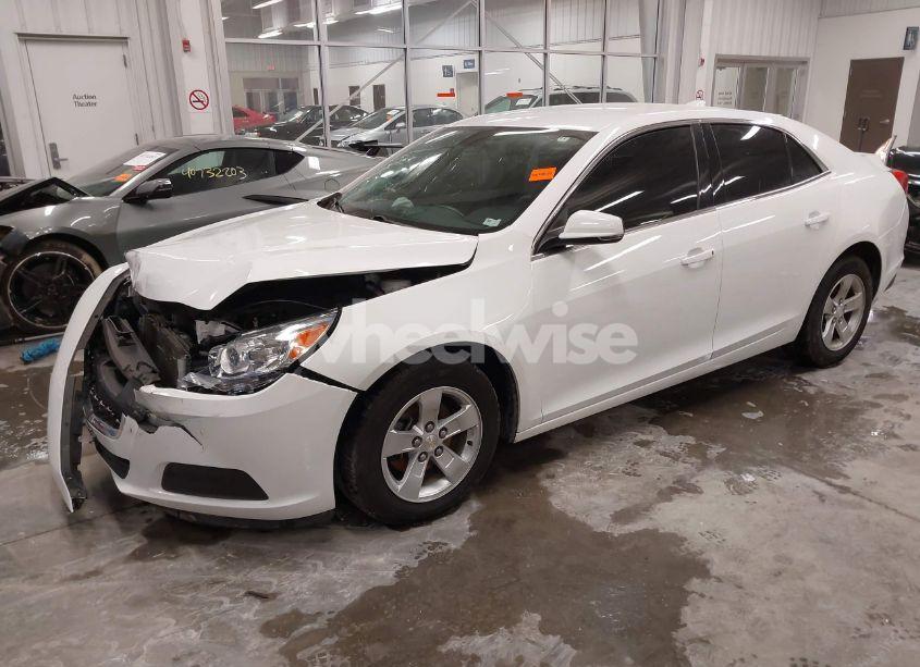 Photo 2 of 2015 Chevrolet Malibu 1LT (VIN 1G11C5SL7FF117413)