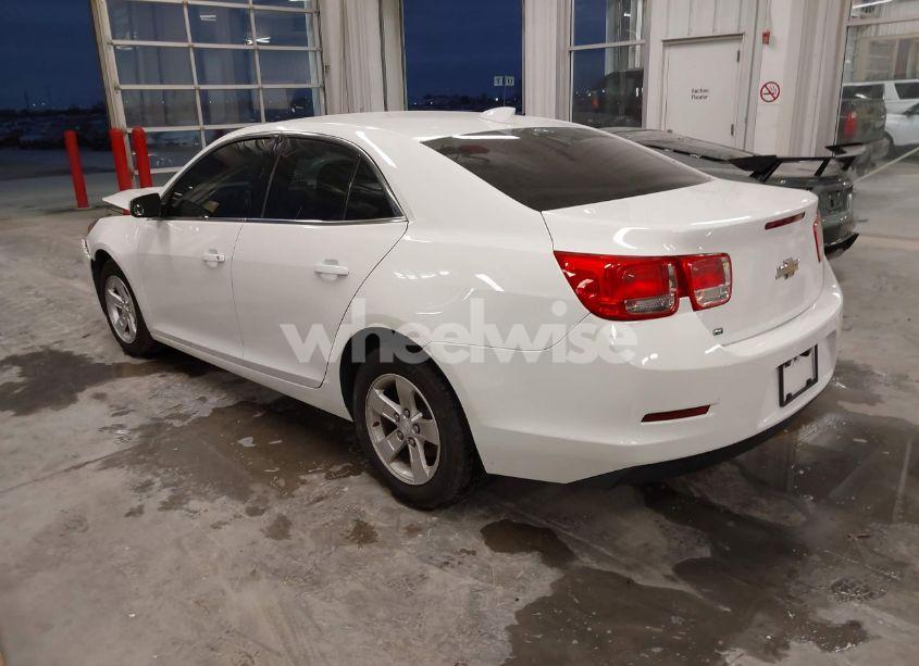 Photo 3 of 2015 Chevrolet Malibu 1LT (VIN 1G11C5SL7FF117413)
