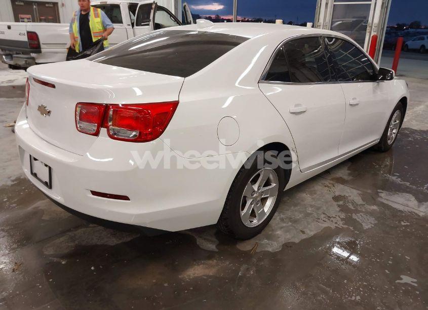 Photo 4 of 2015 Chevrolet Malibu 1LT (VIN 1G11C5SL7FF117413)
