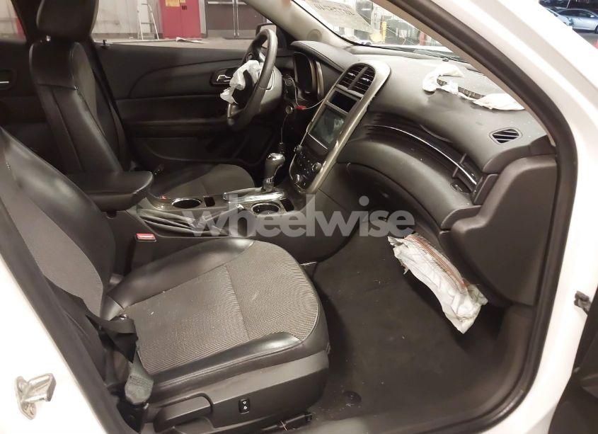 Photo 5 of 2015 Chevrolet Malibu 1LT (VIN 1G11C5SL7FF117413)