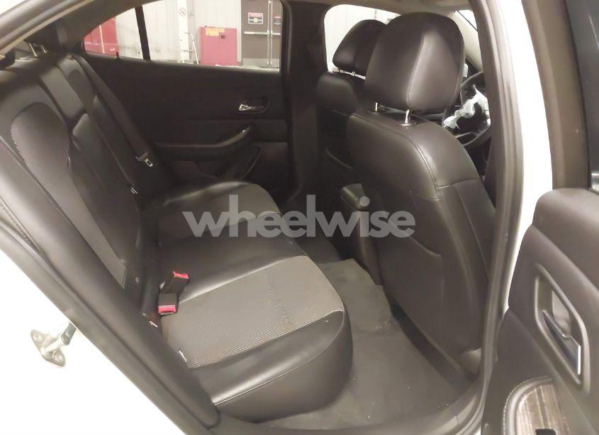 Photo 8 of 2015 Chevrolet Malibu 1LT (VIN 1G11C5SL7FF117413)