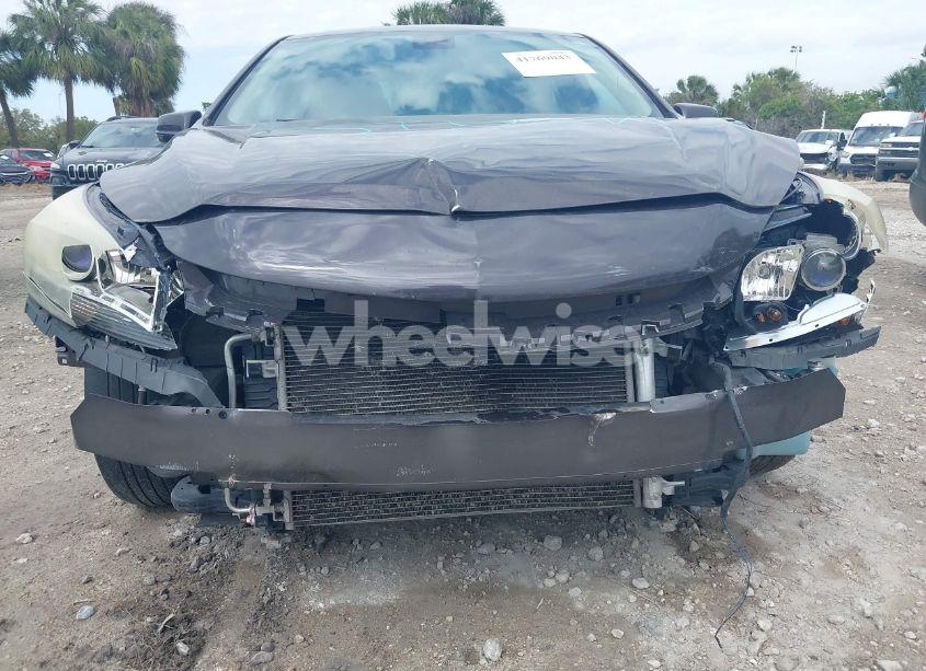 Photo 13 of 2015 Chevrolet Malibu 1LT (VIN 1G11C5SL7FF153537)
