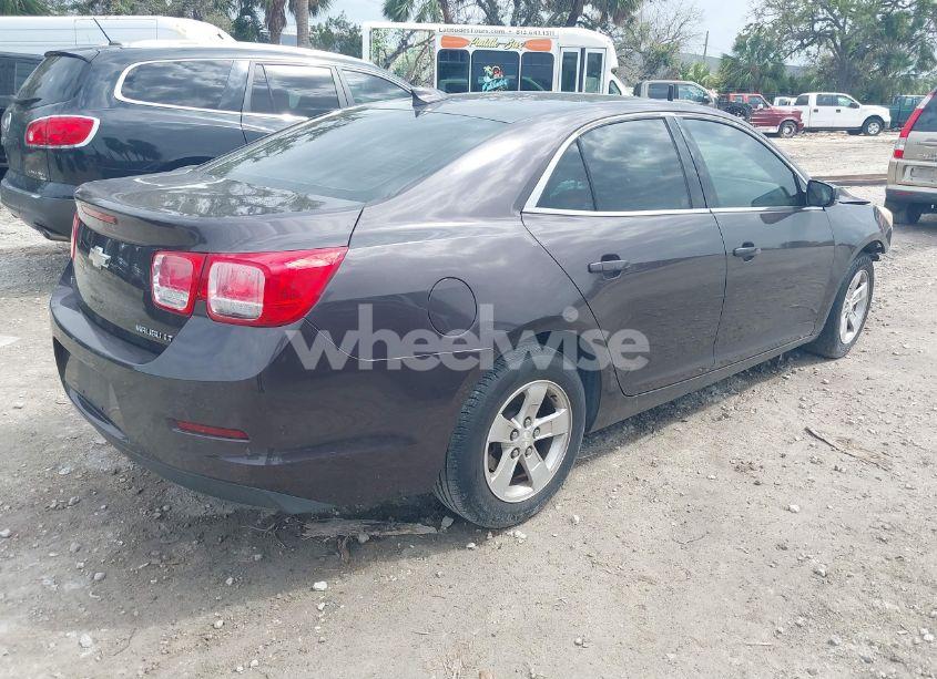Photo 4 of 2015 Chevrolet Malibu 1LT (VIN 1G11C5SL7FF153537)