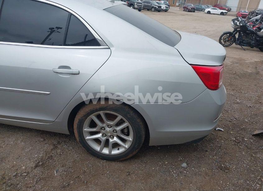 Photo 3 of 2015 Chevrolet Malibu 1LT (VIN 1G11C5SL7FF171410)