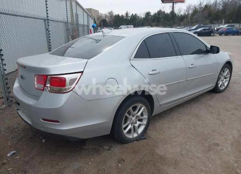 Photo 4 of 2015 Chevrolet Malibu 1LT (VIN 1G11C5SL7FF171410)