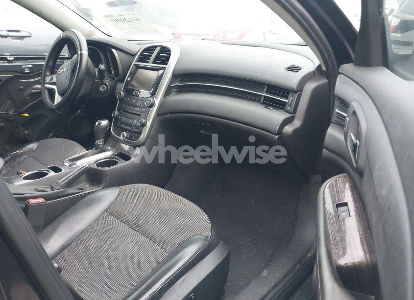 Photo 5 of 2015 Chevrolet Malibu 1LT (VIN 1G11C5SL7FF187400)