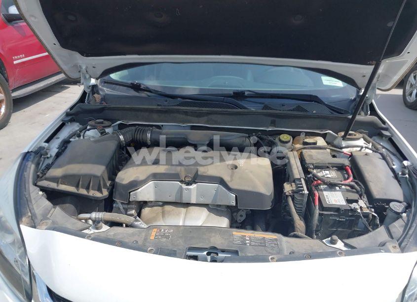 Photo 10 of 2015 Chevrolet Malibu 1LT (VIN 1G11C5SL7FF212442)