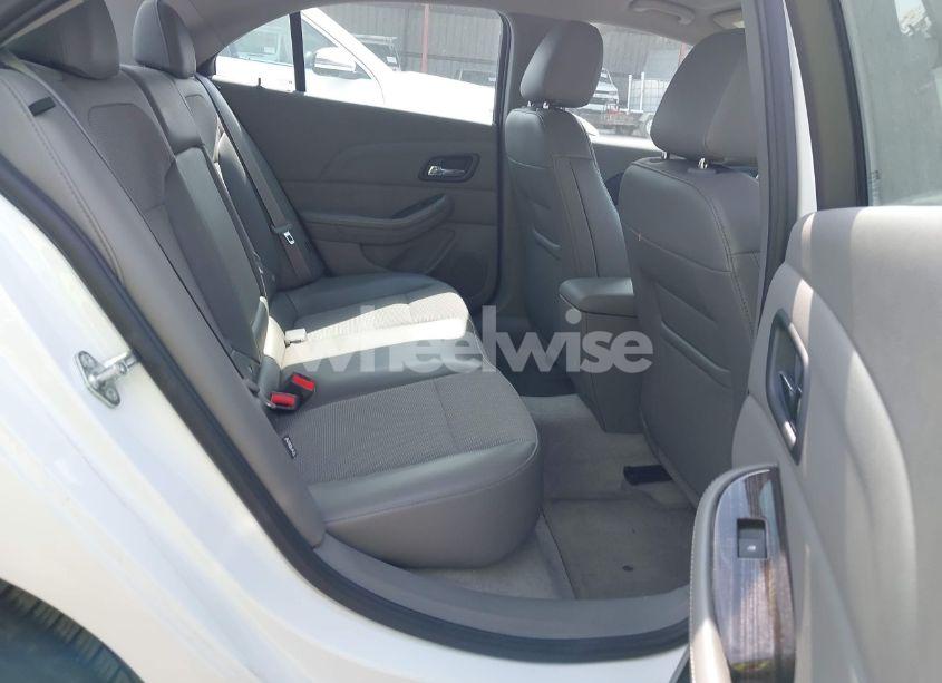 Photo 8 of 2015 Chevrolet Malibu 1LT (VIN 1G11C5SL7FF212442)