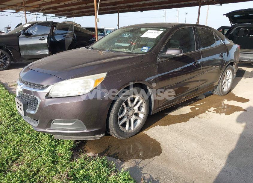 Photo 2 of 2015 Chevrolet Malibu 1LT (VIN 1G11C5SL7FF216152)