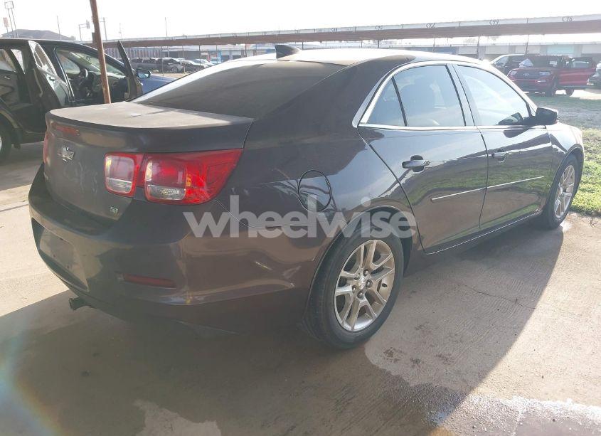 Photo 4 of 2015 Chevrolet Malibu 1LT (VIN 1G11C5SL7FF216152)