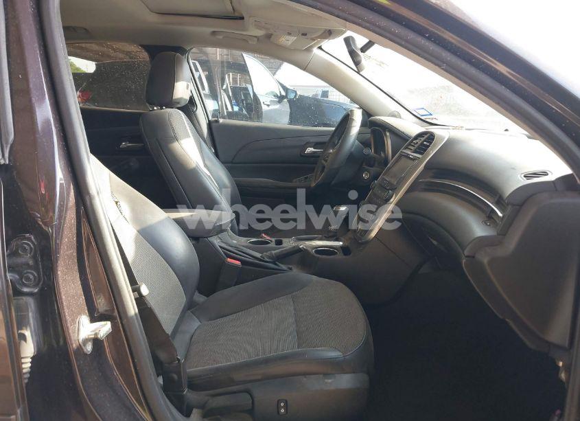 Photo 5 of 2015 Chevrolet Malibu 1LT (VIN 1G11C5SL7FF216152)