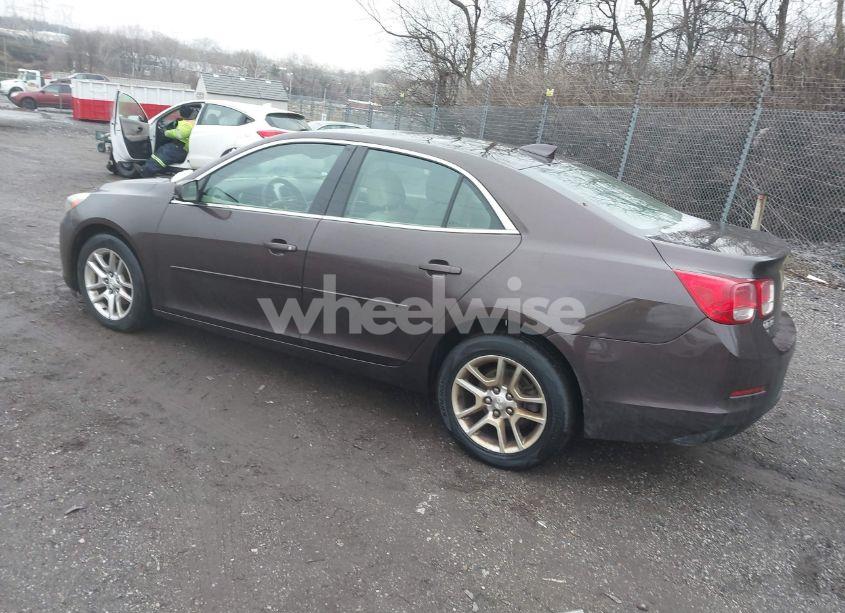Photo 3 of 2015 Chevrolet Malibu 1LT (VIN 1G11C5SL7FF244890)