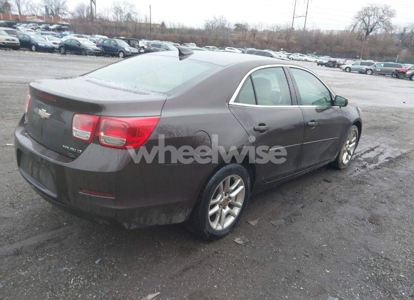 Photo 4 of 2015 Chevrolet Malibu 1LT (VIN 1G11C5SL7FF244890)