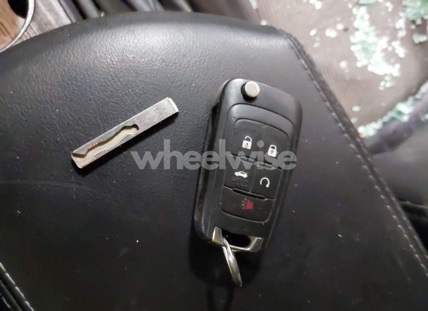 Photo 11 of 2015 Chevrolet Malibu 1LT (VIN 1G11C5SL7FF323492)