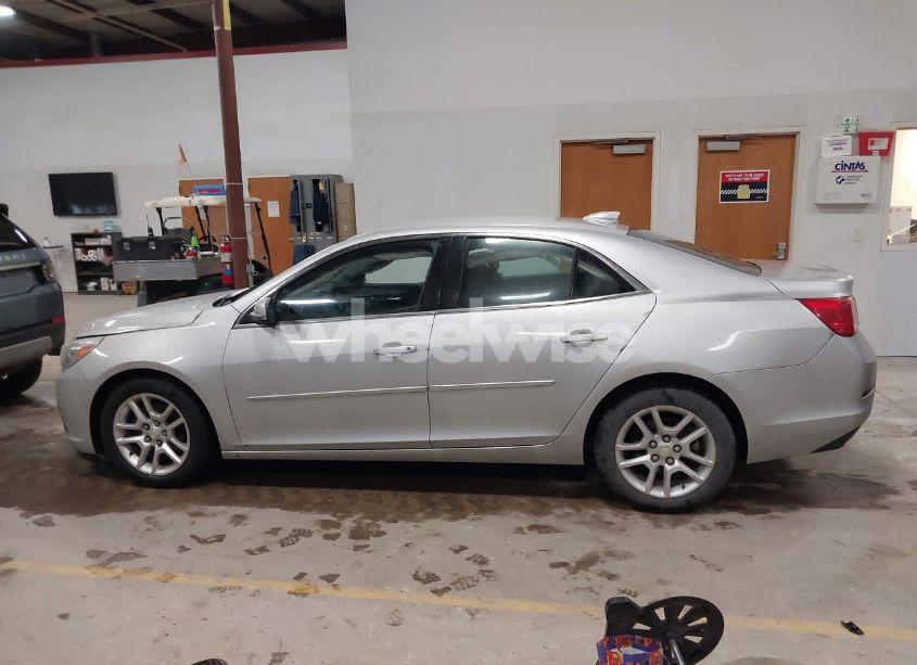 Photo 14 of 2015 Chevrolet Malibu 1LT (VIN 1G11C5SL7FF323492)