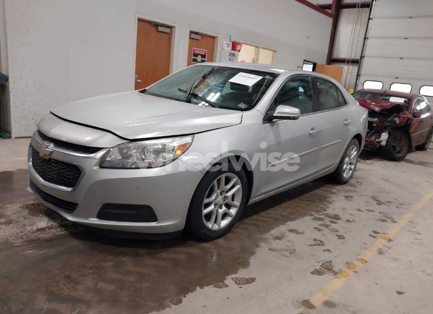 Photo 2 of 2015 Chevrolet Malibu 1LT (VIN 1G11C5SL7FF323492)
