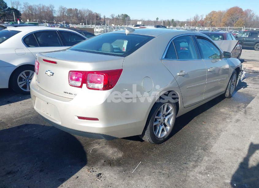 Photo 4 of 2015 Chevrolet Malibu 1LT (VIN 1G11C5SL7FF347324)