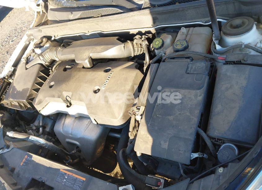 Photo 10 of 2015 Chevrolet Malibu 1LT (VIN 1G11C5SL7FU121523)