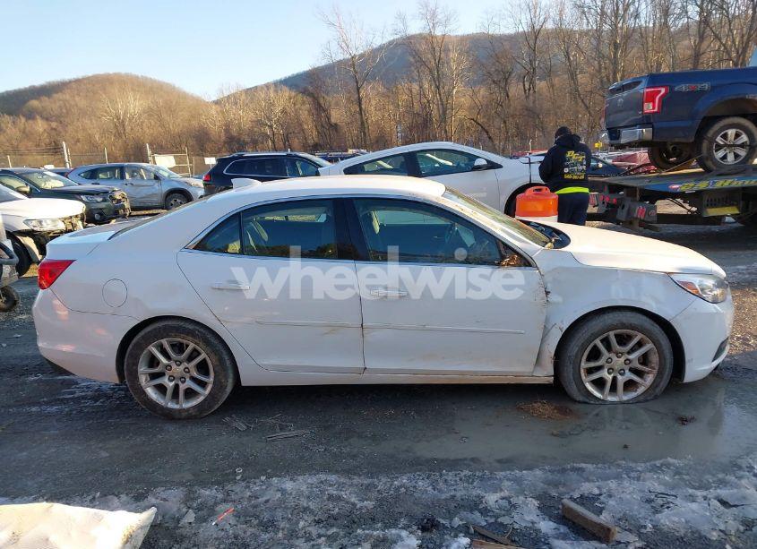 Photo 13 of 2015 Chevrolet Malibu 1LT (VIN 1G11C5SL7FU121523)