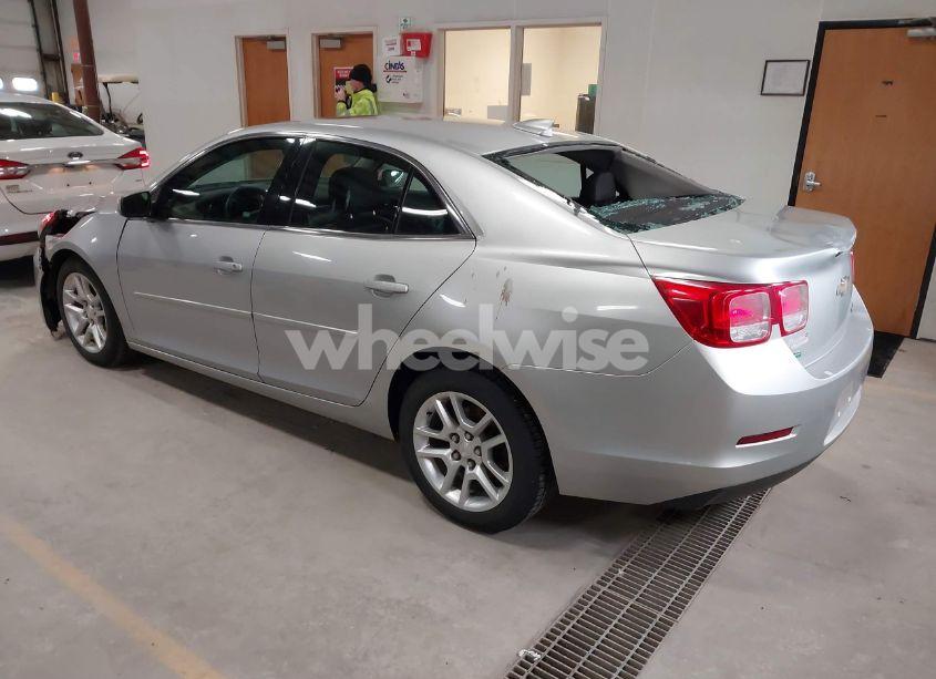 Photo 3 of 2015 Chevrolet Malibu 1LT (VIN 1G11C5SL7FU144011)