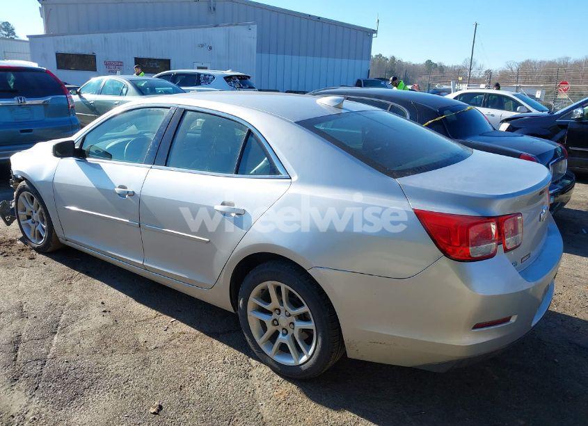 Photo 3 of 2015 Chevrolet Malibu 1LT (VIN 1G11C5SL7FU145384)