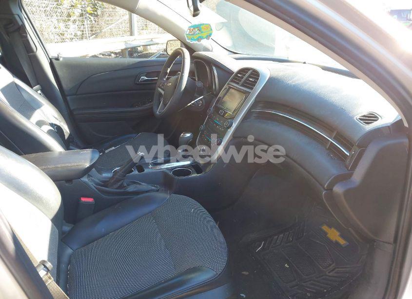 Photo 5 of 2015 Chevrolet Malibu 1LT (VIN 1G11C5SL7FU145384)