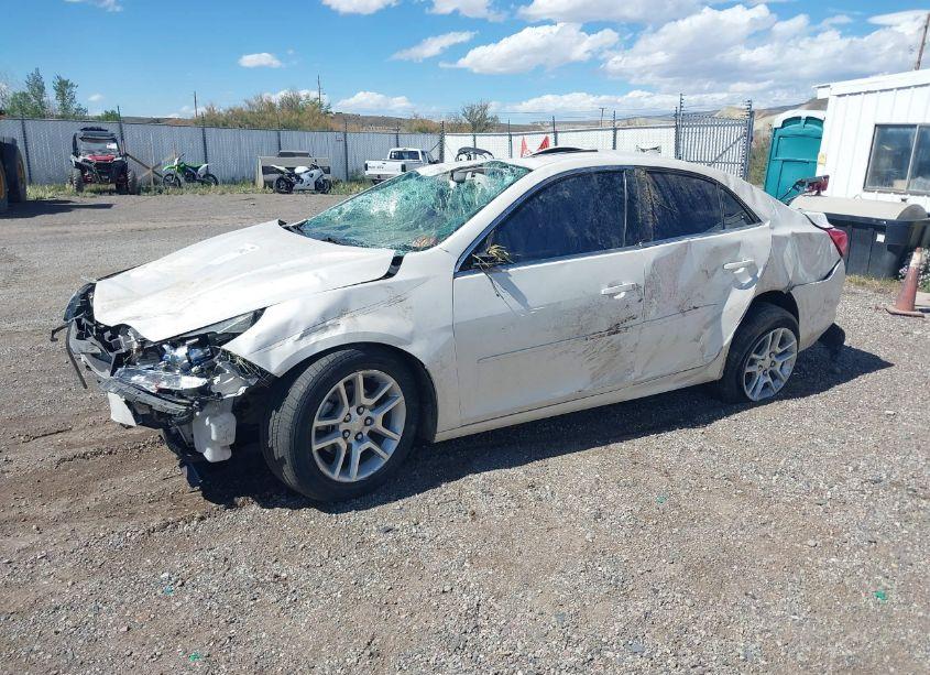 Photo 2 of 2014 Chevrolet Malibu 1LT (VIN 1G11C5SL8EF177439)