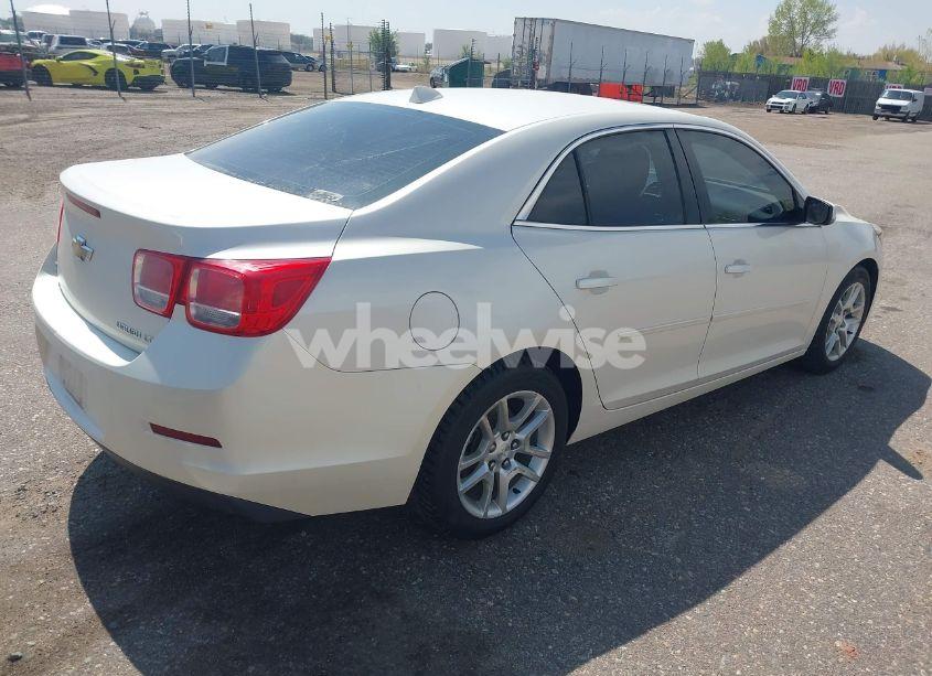 Photo 4 of 2014 Chevrolet Malibu 1LT (VIN 1G11C5SL8EF213792)
