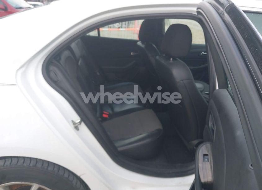 Photo 8 of 2014 Chevrolet Malibu 1LT (VIN 1G11C5SL8EF237381)