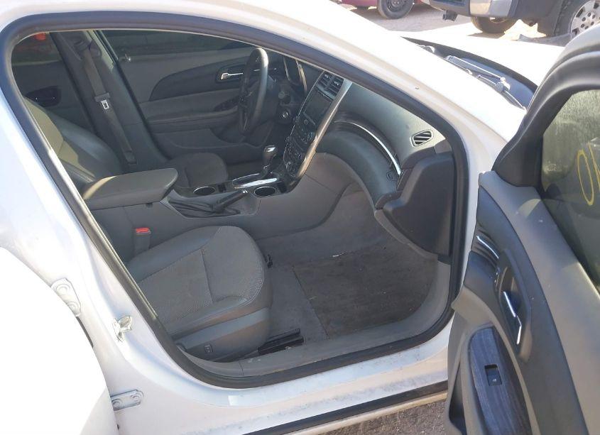 Photo 5 of 2014 Chevrolet Malibu 1LT (VIN 1G11C5SL8EF263298)