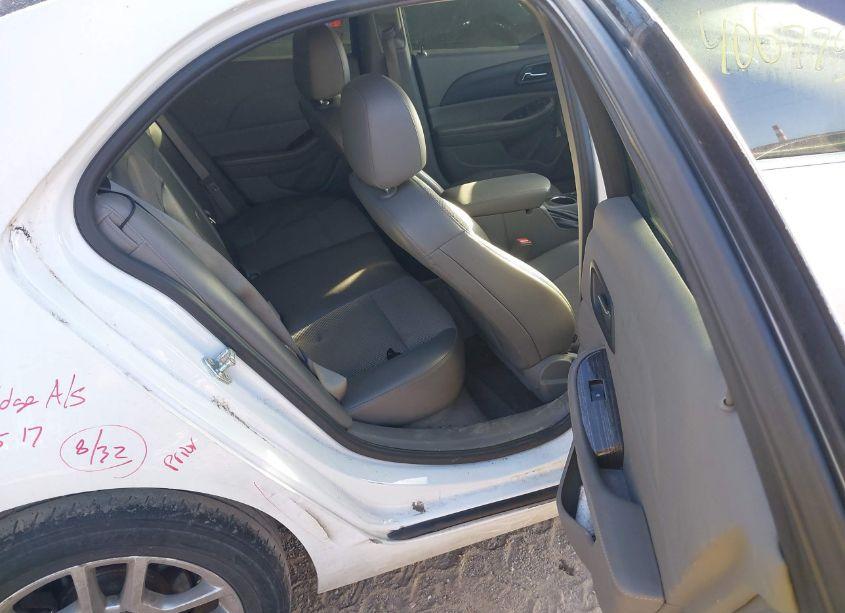 Photo 8 of 2014 Chevrolet Malibu 1LT (VIN 1G11C5SL8EF263298)