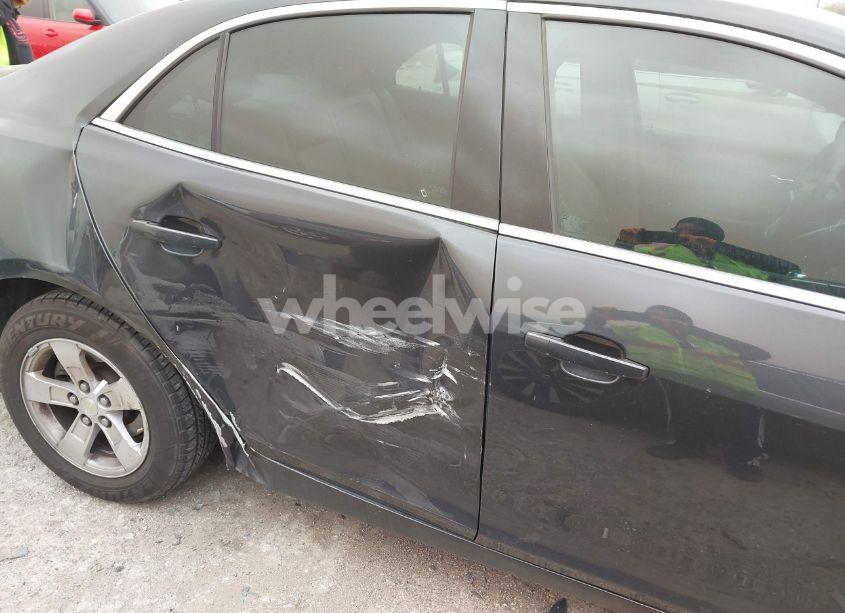 Photo 6 of 2015 Chevrolet Malibu 1LT (VIN 1G11C5SL8FF108090)