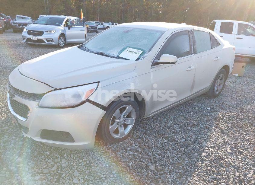 Photo 2 of 2015 Chevrolet Malibu 1LT (VIN 1G11C5SL8FF133118)