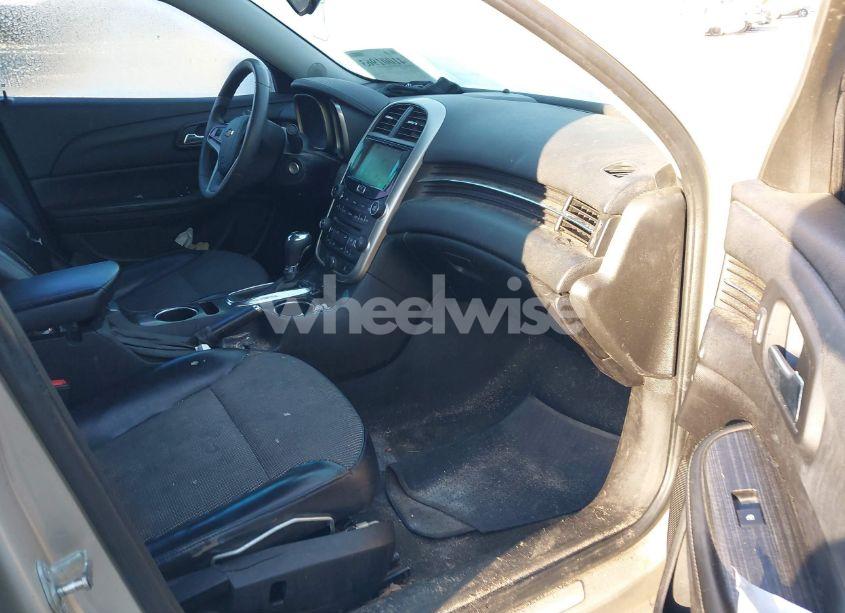 Photo 5 of 2015 Chevrolet Malibu 1LT (VIN 1G11C5SL8FF133118)