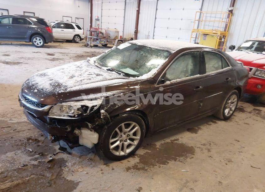 Photo 2 of 2015 Chevrolet Malibu 1LT (VIN 1G11C5SL8FF160139)