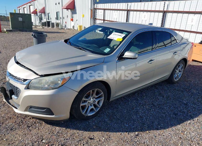 Photo 2 of 2015 Chevrolet Malibu 1LT (VIN 1G11C5SL8FF184098)