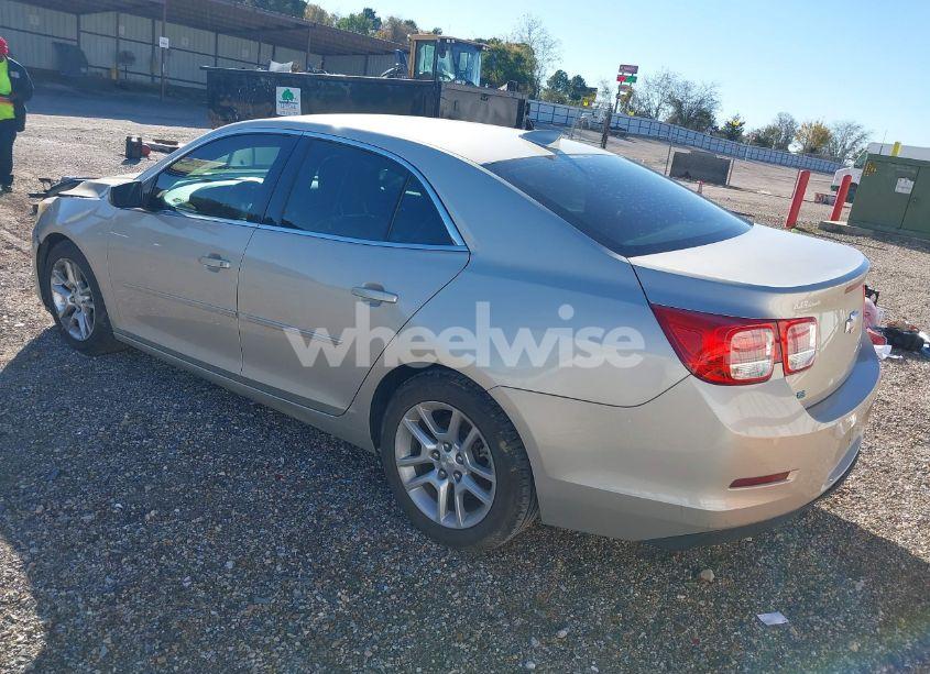 Photo 3 of 2015 Chevrolet Malibu 1LT (VIN 1G11C5SL8FF184098)
