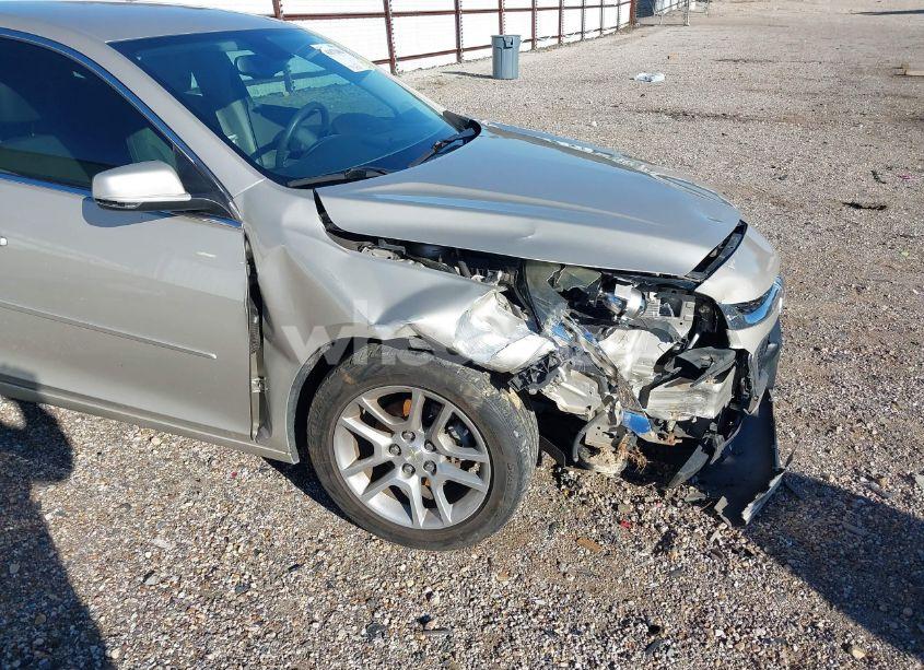 Photo 6 of 2015 Chevrolet Malibu 1LT (VIN 1G11C5SL8FF184098)