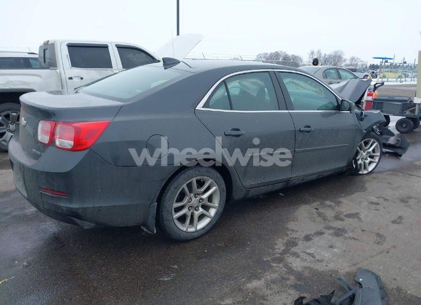 Photo 4 of 2015 Chevrolet Malibu 1LT (VIN 1G11C5SL8FF228360)