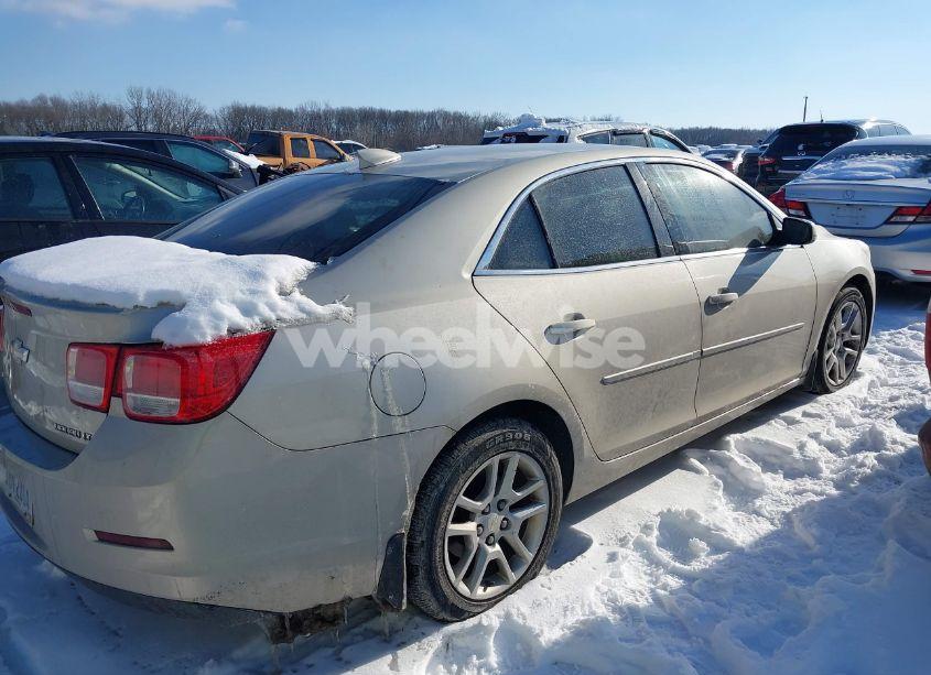 Photo 4 of 2015 Chevrolet Malibu 1LT (VIN 1G11C5SL8FF235289)