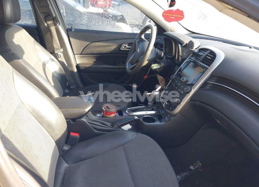 Photo 5 of 2015 Chevrolet Malibu 1LT (VIN 1G11C5SL8FF235289)